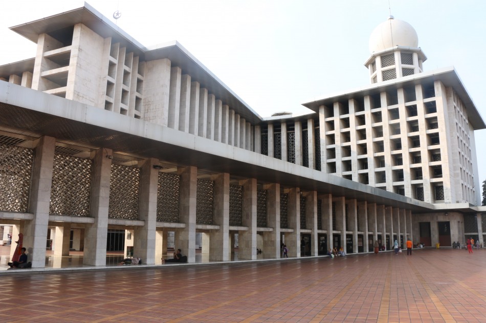 Crisp geometric shapes form Istiqlal Mosque 