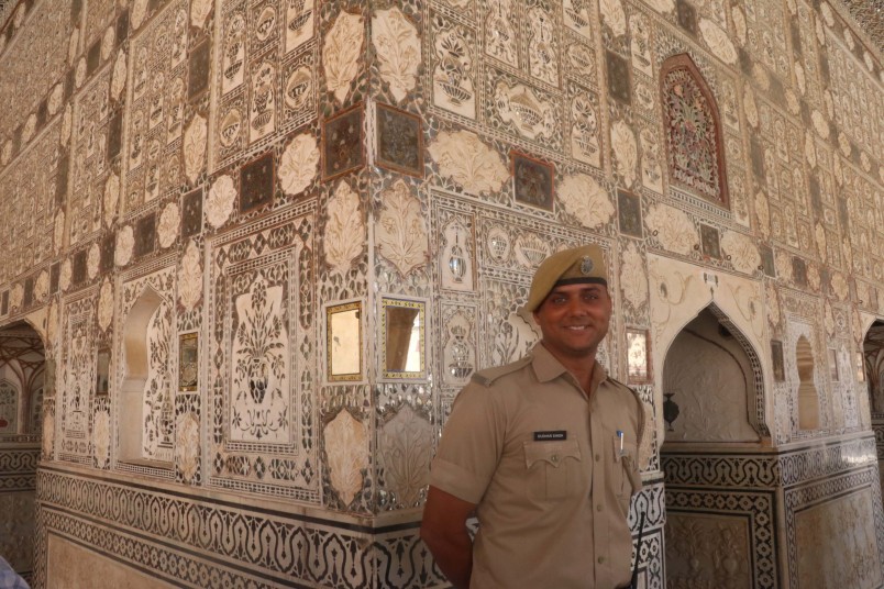 Dudhar Singh, Amber Fort guard providing aid to tourists
