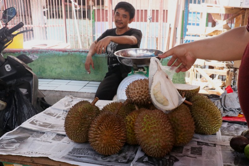 Durian, an extremely popular fruit in Indonesia, but so infamously smelly, when opened, even in open-air markets, is kept sealed in plastic bags